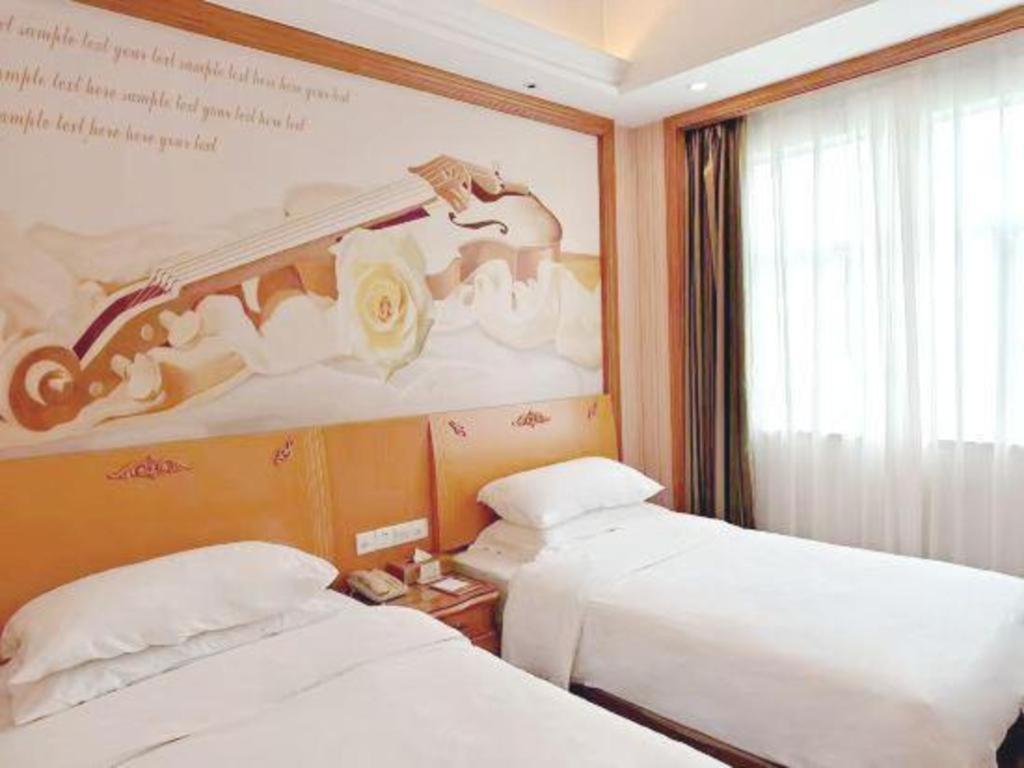 Vienna Classic Hotel Guangdong Yangxi Moon Bay Exterior foto