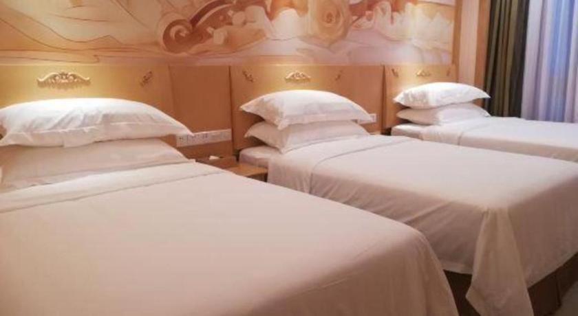 Vienna Classic Hotel Guangdong Yangxi Moon Bay Exterior foto